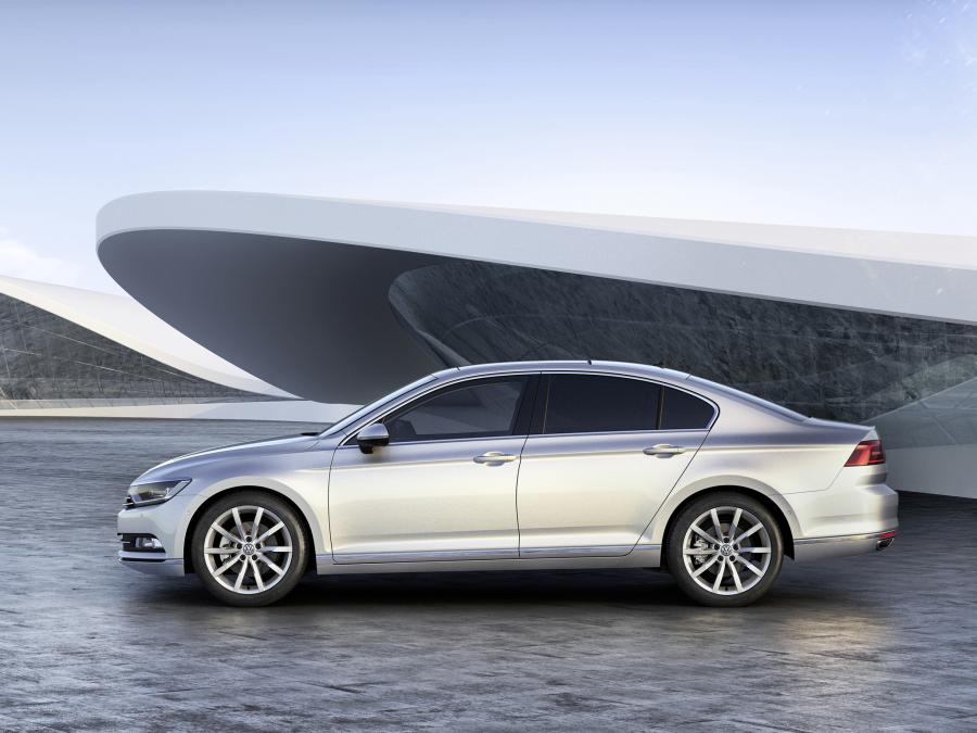  Volkswagen Passat 2015 года  (фото 8 из 23)